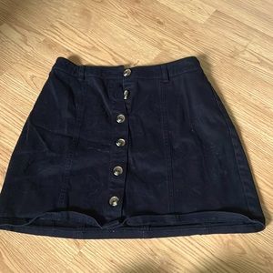 black skirt size small